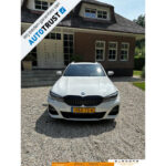 Foto 2 van BMW 3 Serie Touring 330e High Executive, M-Sport, BMW Laser