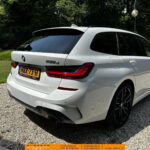 Foto 6 van BMW 3 Serie Touring 330e High Executive, M-Sport, BMW Laser
