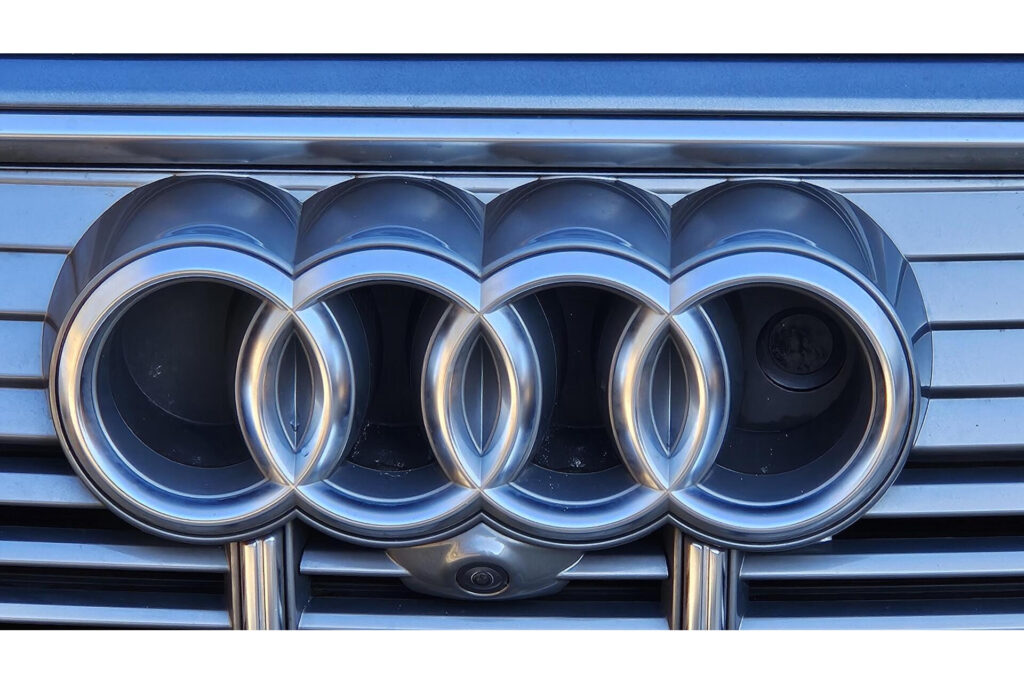 Audi e-tron Sportback 55 quattro Business edition 95 kWh Met zomer 21 inch en Wintervelgen 19 inch