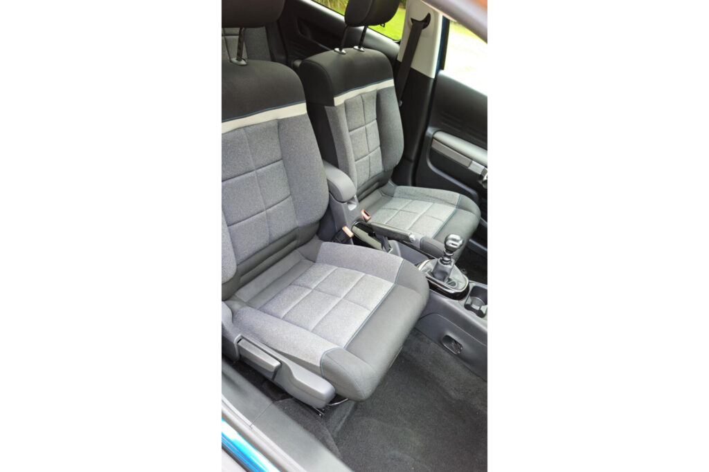 Citroën C4 Cactus 1.2 PureTech Business Trekhaak Navigatie