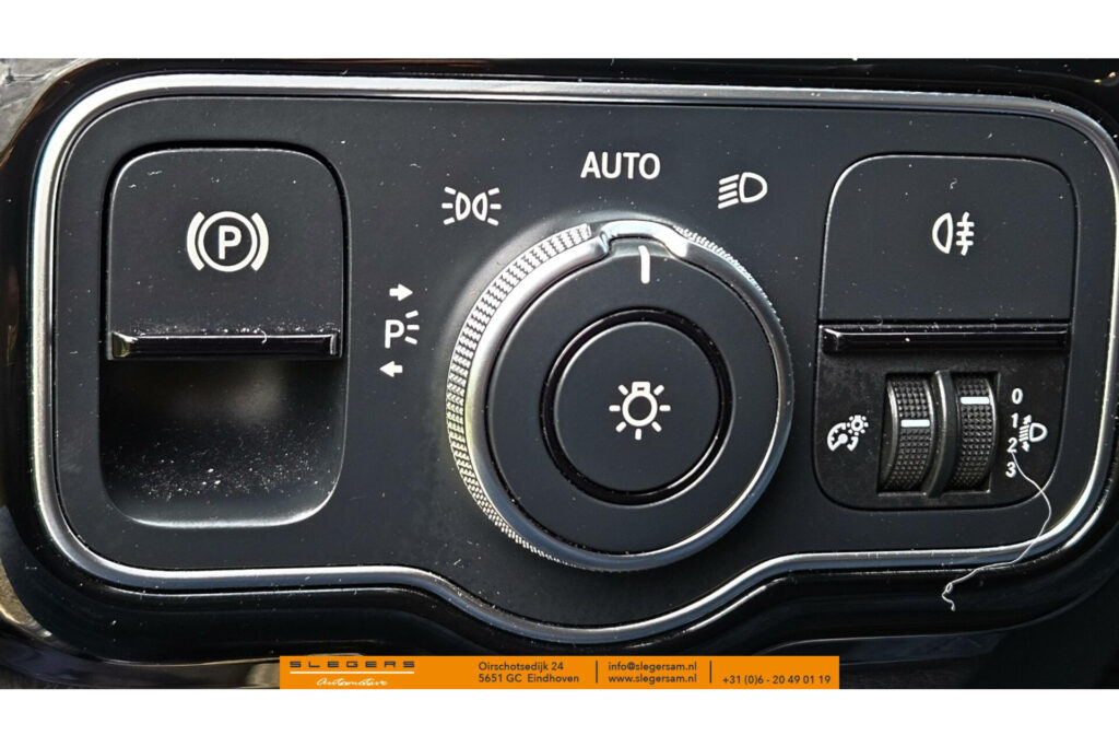 Mercedes-Benz A-Klasse 180 Business Solution AMG