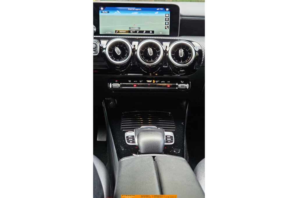 Mercedes-Benz A-Klasse 180 Business Solution AMG