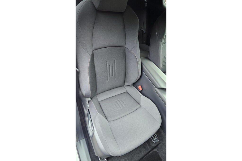 Toyota C-HR 2.0 Plug-in Hybrid Teamplayer + Technekpakket bi tone