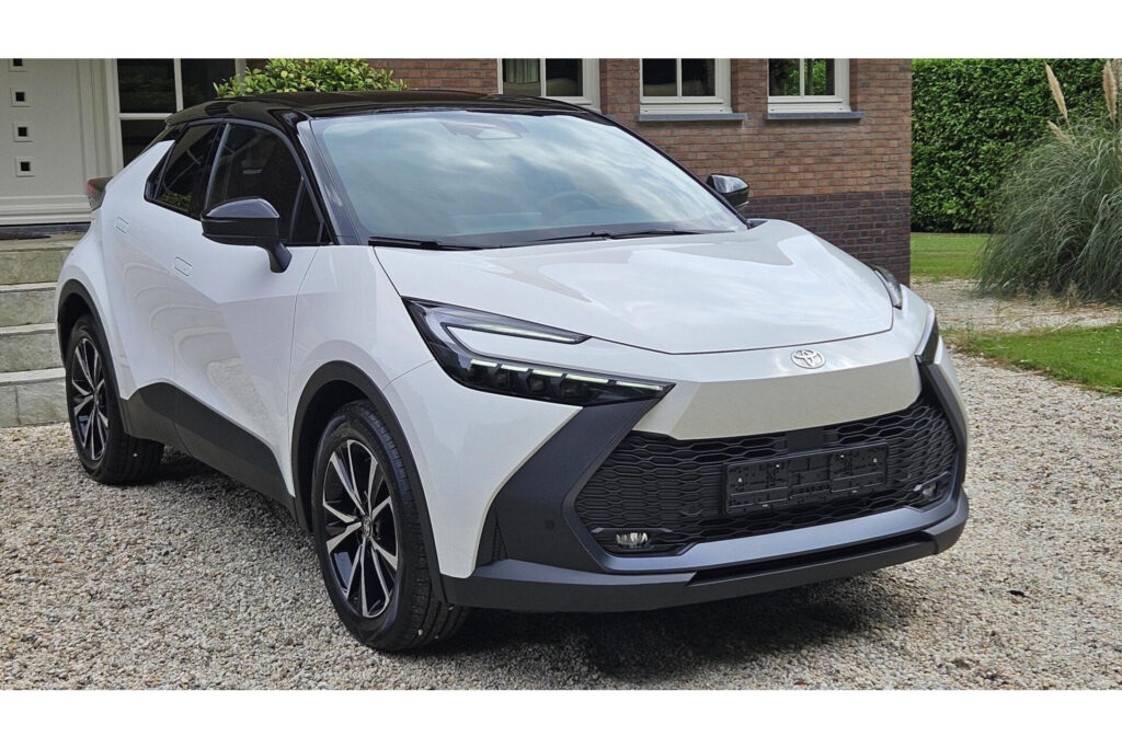 Toyota C-HR 2.0 Plug-in Hybrid Teamplayer + Technekpakket bi tone