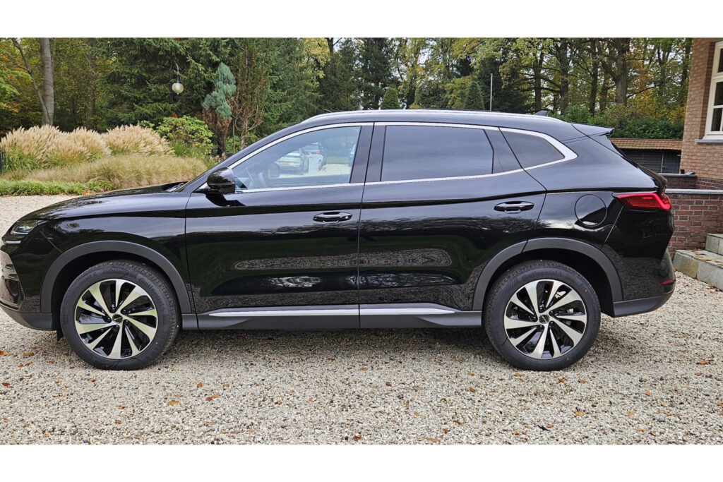 BYD SEAL U 1.5 DM-i FWD Boost Plug-in Hybrid Luxe uitvoering diverse kleuren op voorraad direct leverbaar