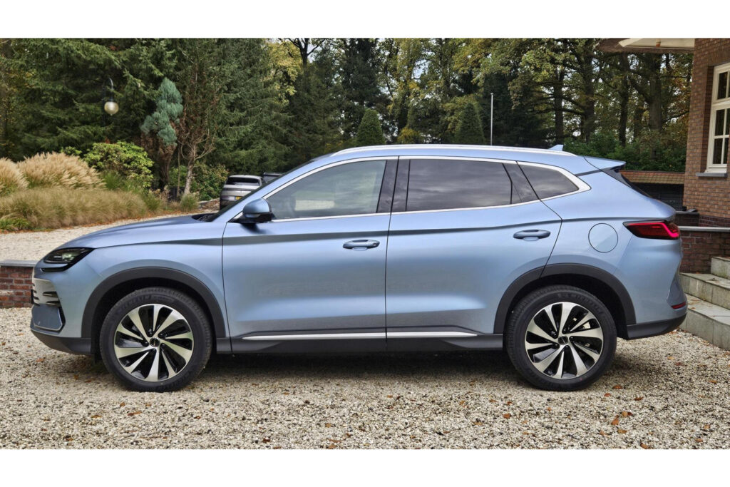 BYD SEAL U 1.5 DM-i FWD Boost Plug-in Hybrid Luxe uitvoering diverse kleuren op voorraad direct leverbaar