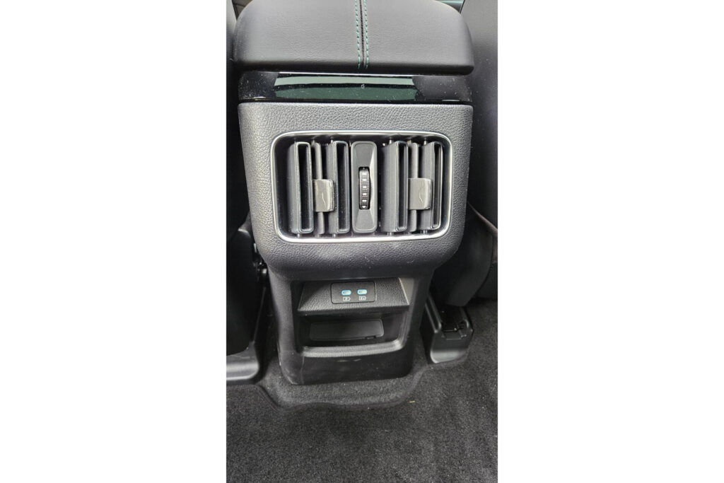 BYD SEAL U 1.5 DM-i FWD Boost Plug-in Hybrid Luxe uitvoering diverse kleuren op voorraad direct leverbaar