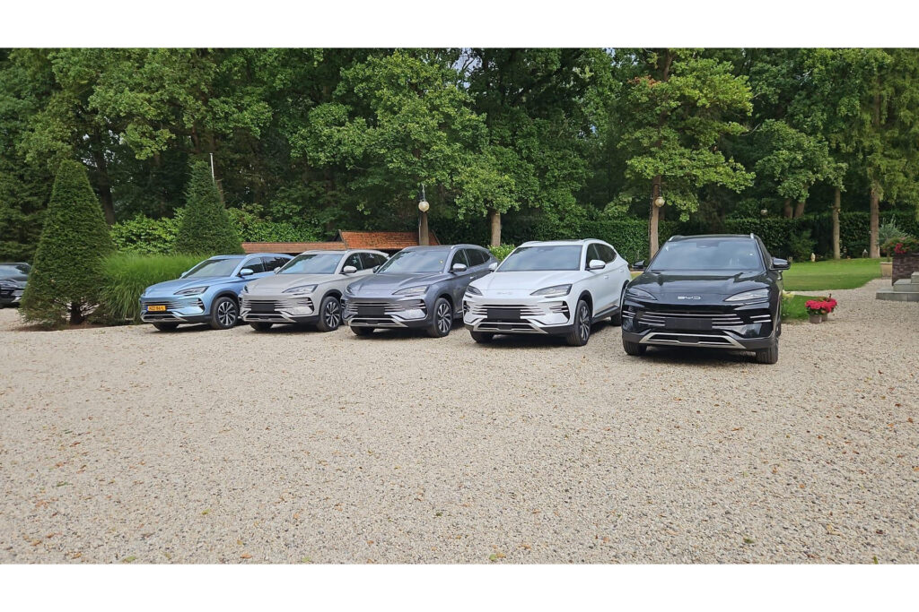 BYD SEAL U 1.5 DM-i FWD Boost Plug-in Hybrid Luxe uitvoering diverse kleuren op voorraad direct leverbaar