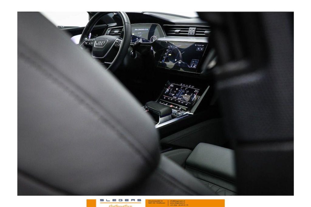 Audi e-tron Sportback 55 quattro Business edition 95 kWh Met zomer 21 inch en Wintervelgen 19 inch
