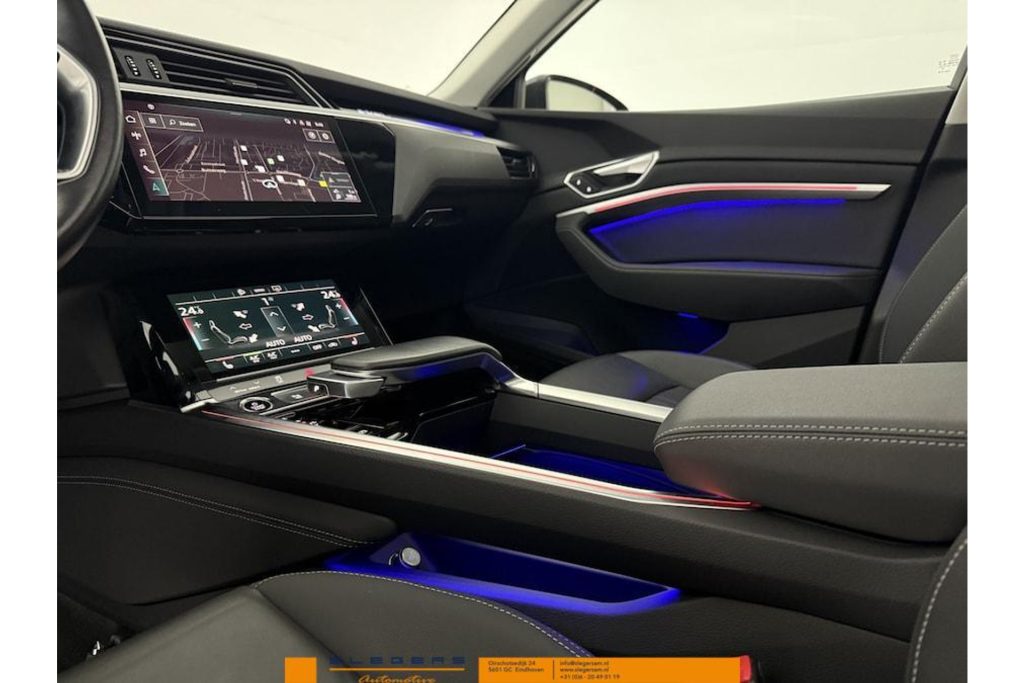 Audi e-tron Sportback 55 quattro Business edition 95 kWh Met zomer 21 inch en Wintervelgen 19 inch