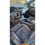 Foto 16 van Audi e-tron Sportback 55 quattro Business edition 95 kWh Met zomer 21 inch en Wintervelgen 19 inch