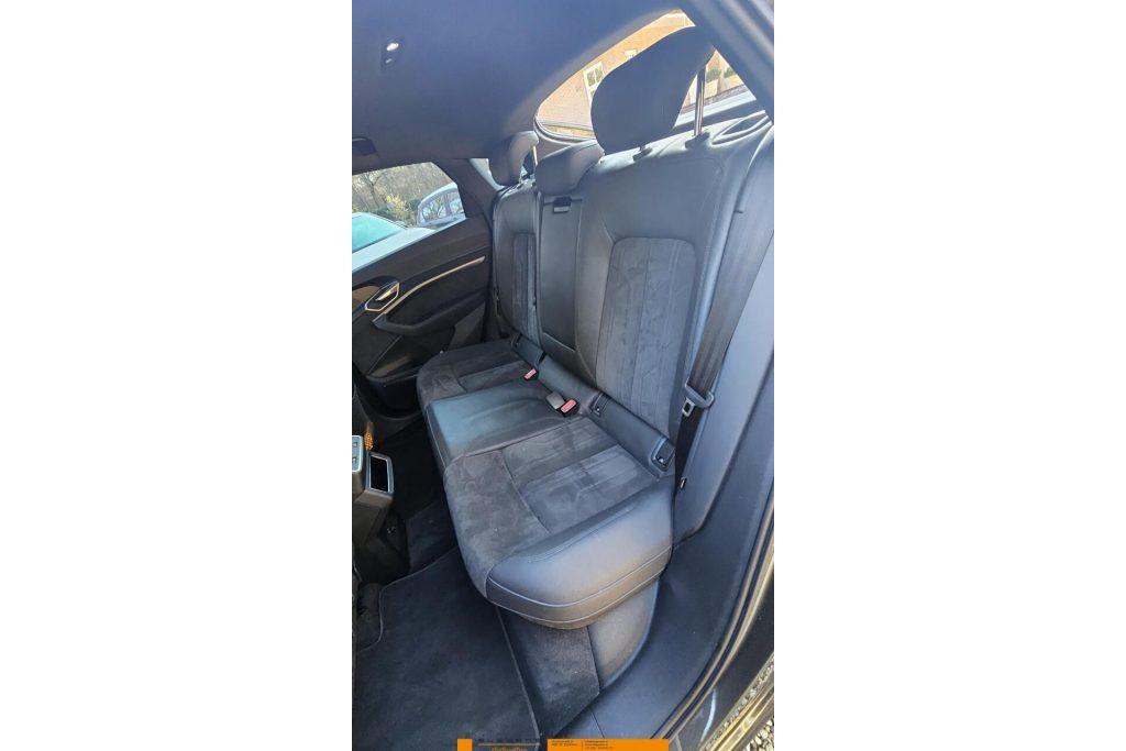 Audi e-tron Sportback 55 quattro Business edition 95 kWh Met zomer 21 inch en Wintervelgen 19 inch