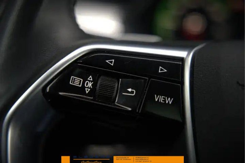 Audi e-tron Sportback 55 quattro Business edition 95 kWh Met zomer 21 inch en Wintervelgen 19 inch