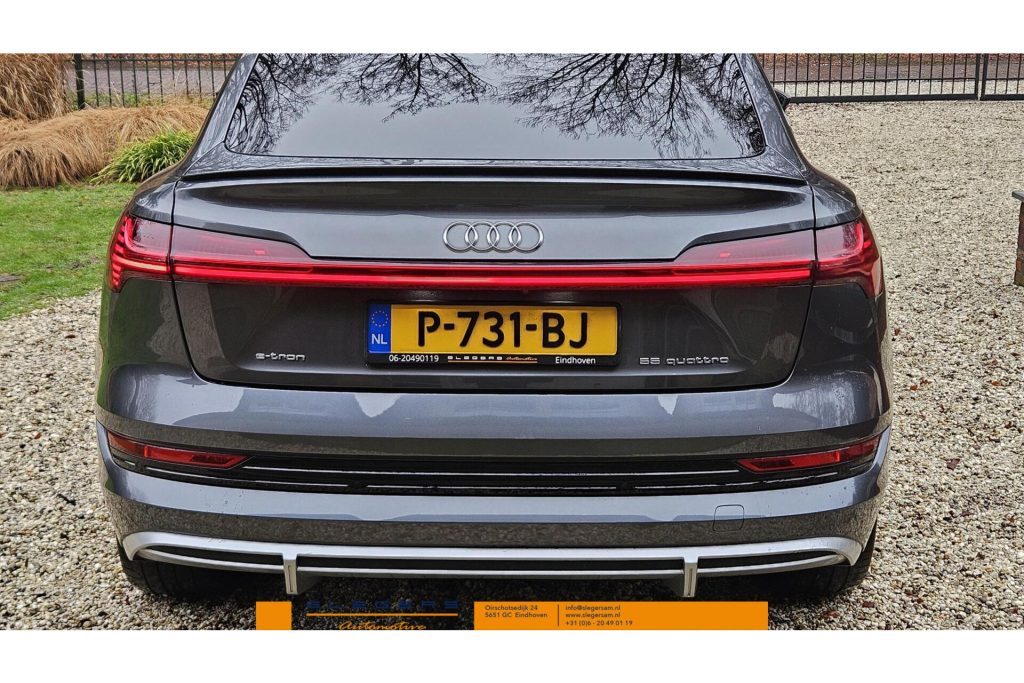 Audi e-tron Sportback 55 quattro Business edition 95 kWh Met zomer 21 inch en Wintervelgen 19 inch