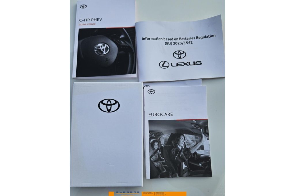 Toyota C-HR 2.0 Plug-in Hybrid Teamplayer + Technekpakket Nieuw