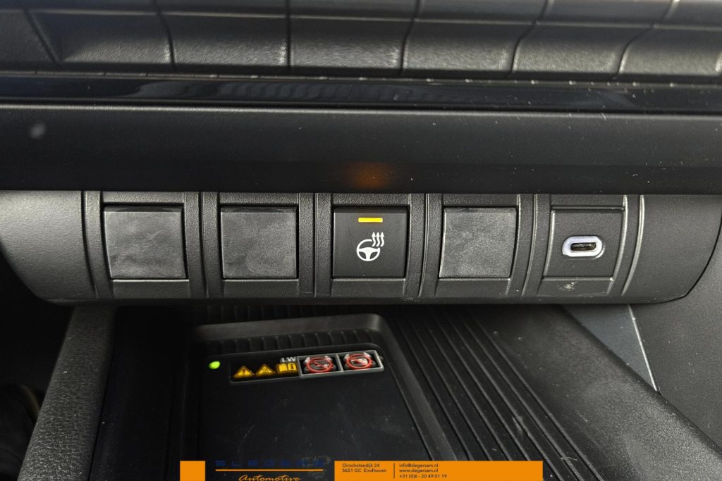 Toyota C-HR 2.0 Plug-in Hybrid Teamplayer + Technekpakket Nieuw