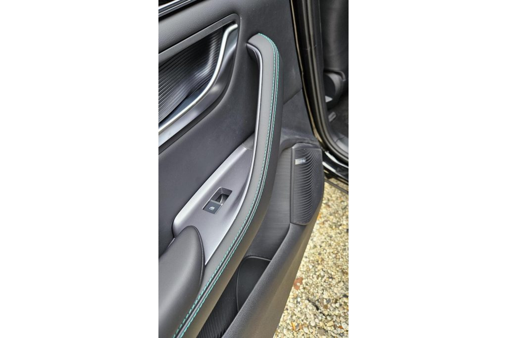 BYD SEAL U 1.5 DM-i FWD Boost Plug-in Hybrid Luxe uitvoering diverse kleuren op voorraad direct leverbaar