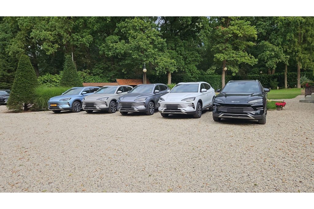 BYD SEAL U 1.5 DM-i FWD Boost Plug-in Hybrid Luxe uitvoering diverse kleuren op voorraad direct leverbaar