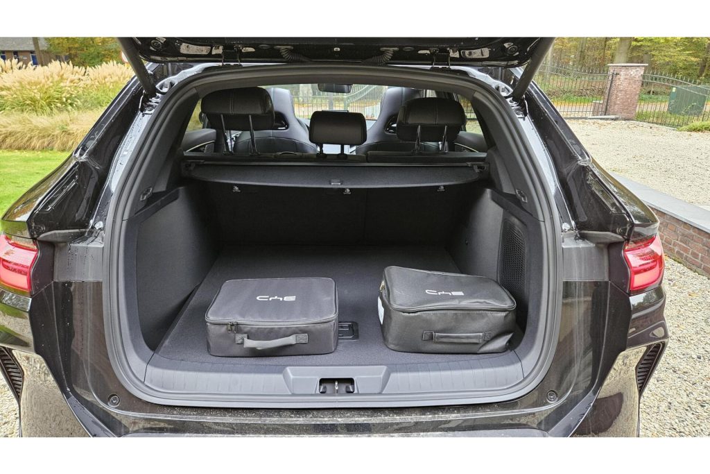 BYD SEAL U 1.5 DM-i FWD Boost Plug-in Hybrid Luxe uitvoering diverse kleuren op voorraad direct leverbaar