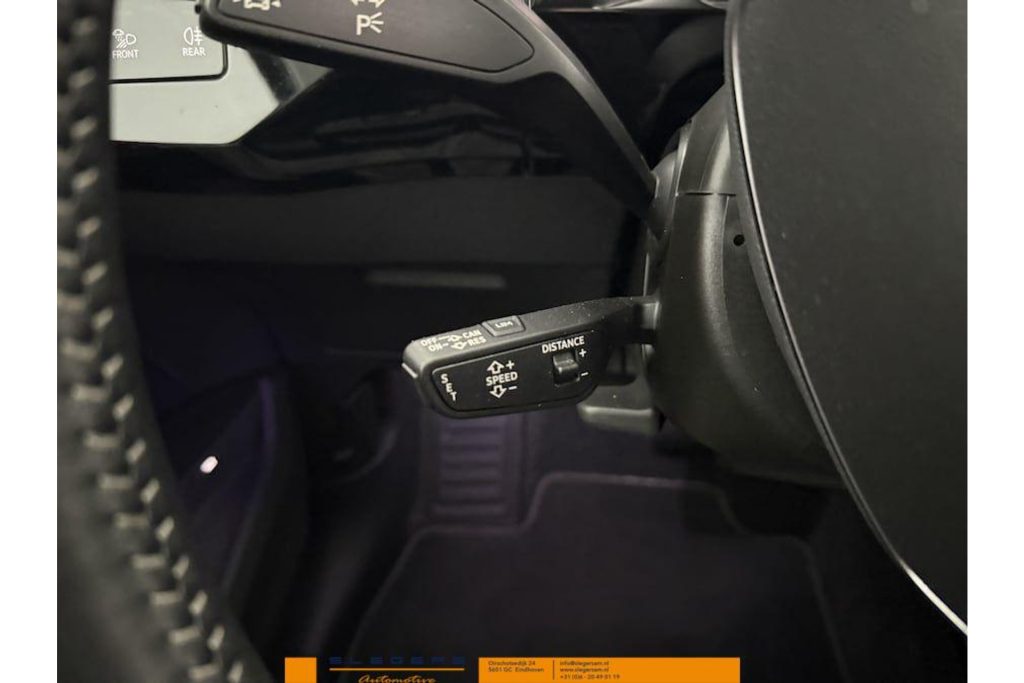 Audi e-tron Sportback 55 quattro Business edition 95 kWh Met zomer 21 inch en Wintervelgen 19 inch