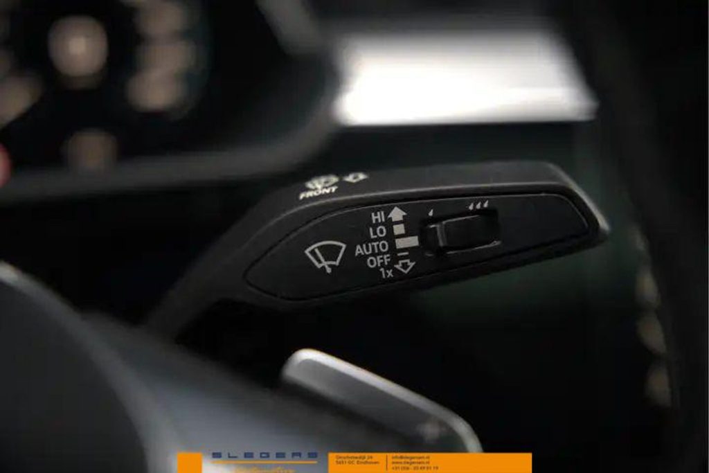 Audi e-tron Sportback 55 quattro Business edition 95 kWh Met zomer 21 inch en Wintervelgen 19 inch