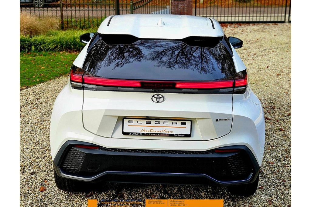 Toyota C-HR 2.0 Plug-in Hybrid Teamplayer + Technekpakket Nieuw