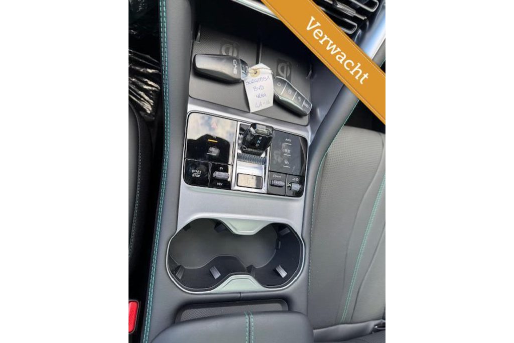 BYD SEAL U 1.5 DM-i FWD Boost Plug-in Hybrid Luxe uitvoering diverse kleuren op voorraad direct leverbaar