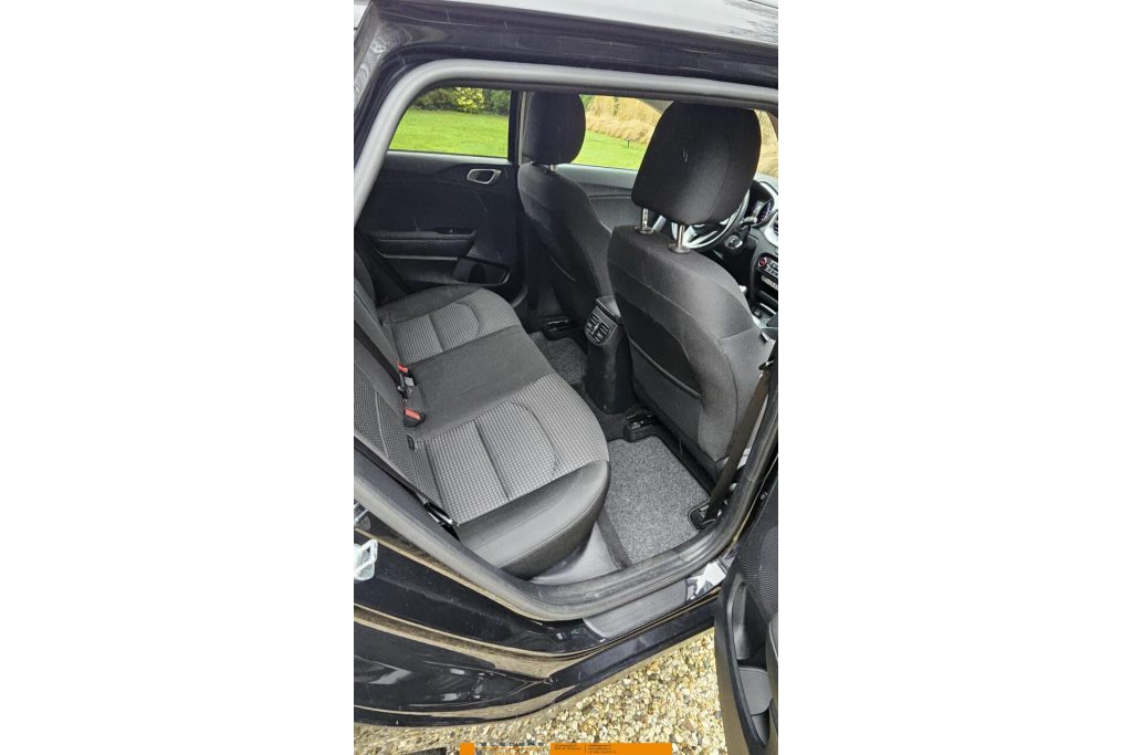 Kia cee’d Sportswagon 1.0 T-GDi DynamicLine CAMERA NAVIGATIE CRUISE CONTR.