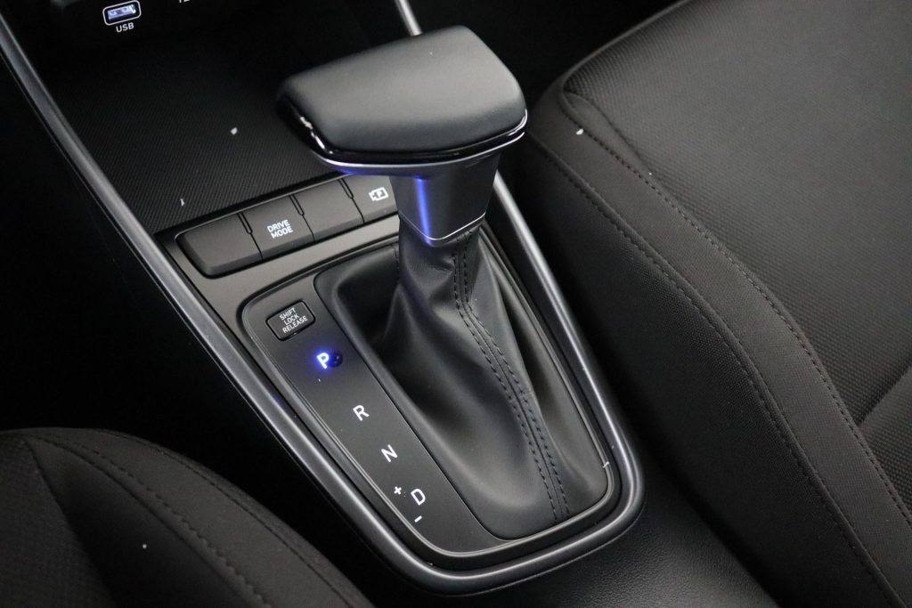 Hyundai Bayon 1.0 T-GDI Premium Twist ook leverbaar in wit en blauw