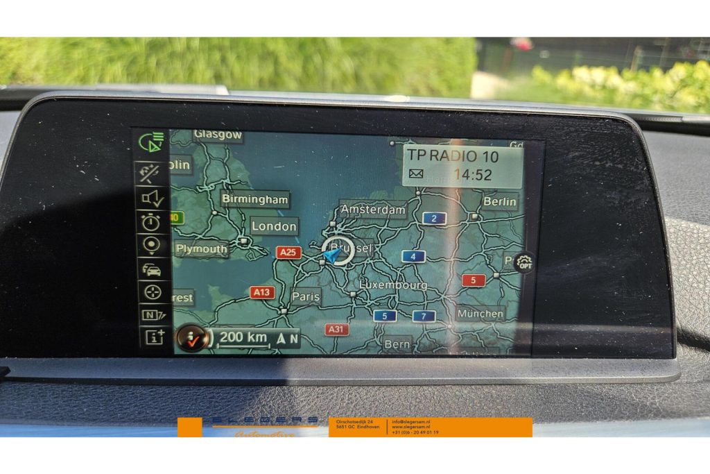 BMW 3 Serie 318i Centennial High Executive M Sport black line