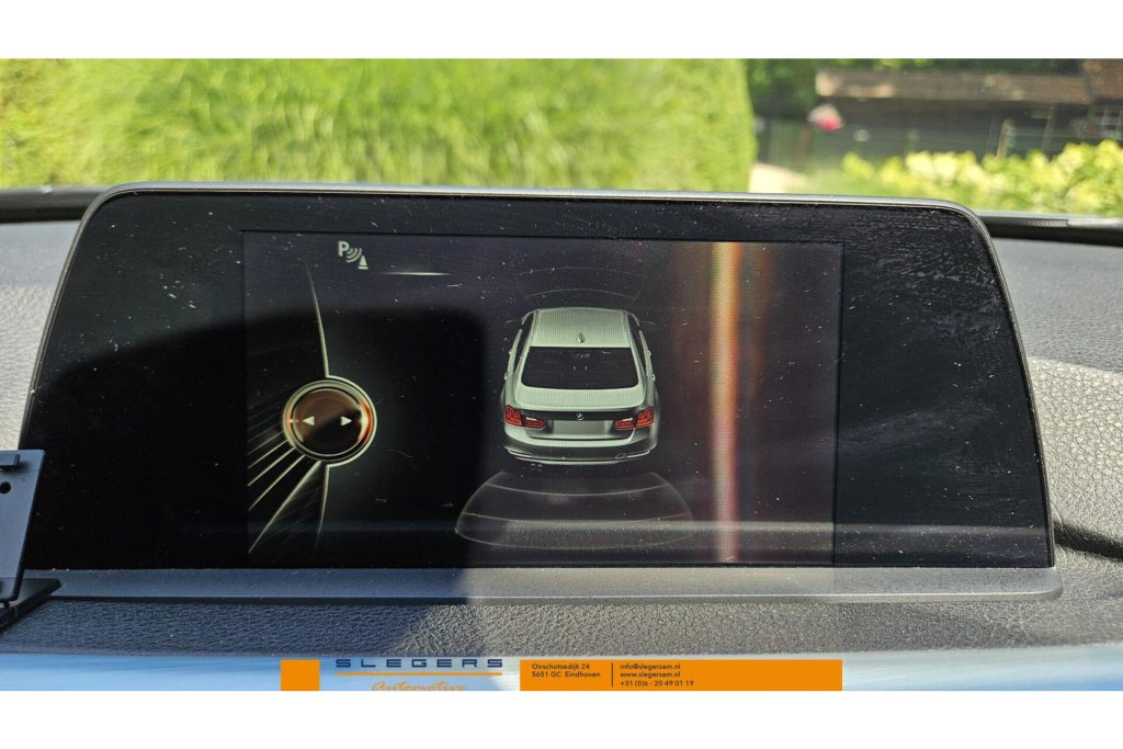 BMW 3 Serie 318i Centennial High Executive M Sport black line