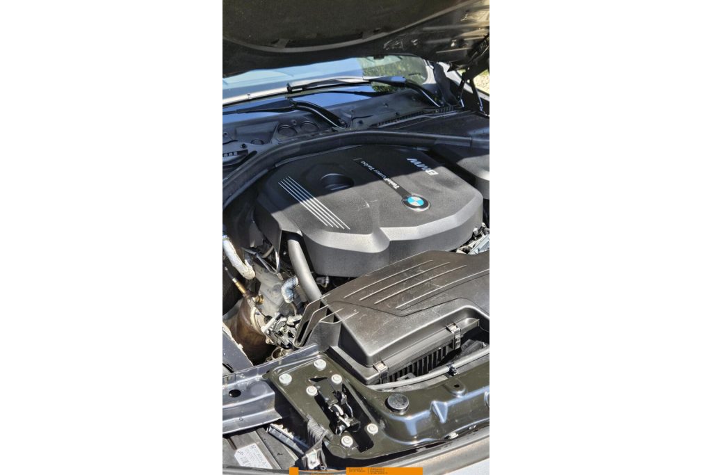BMW 3 Serie 318i Centennial High Executive M Sport black line