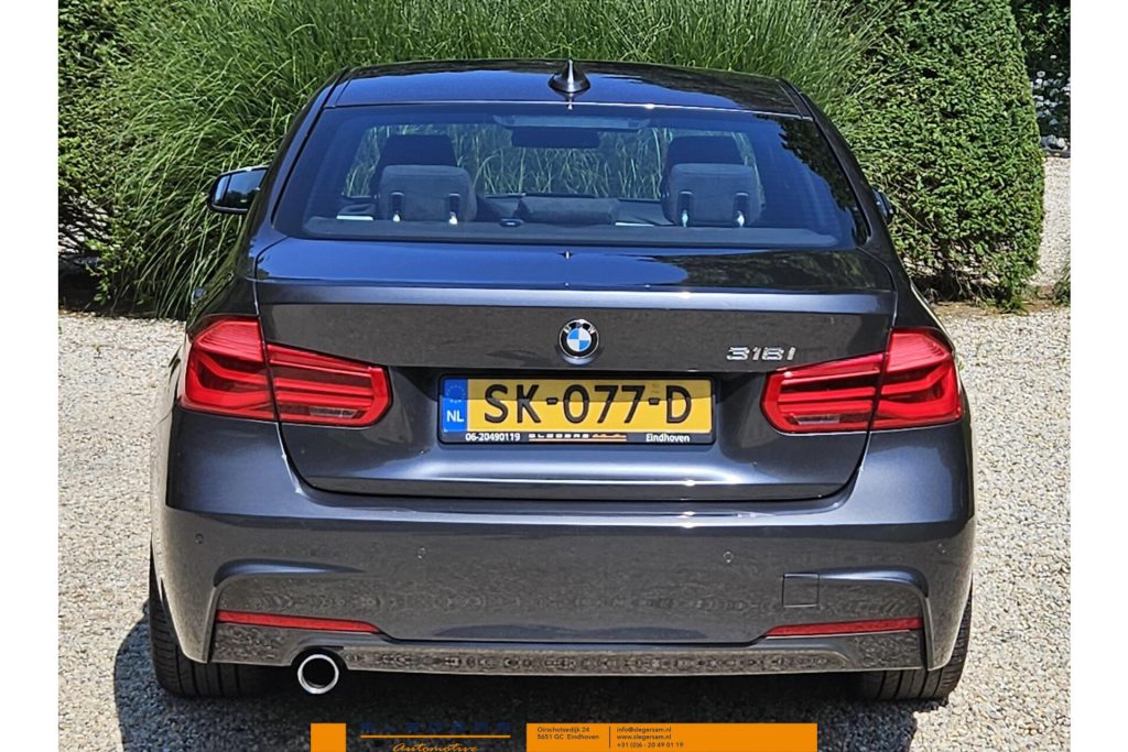 BMW 3 Serie 318i Centennial High Executive M Sport black line
