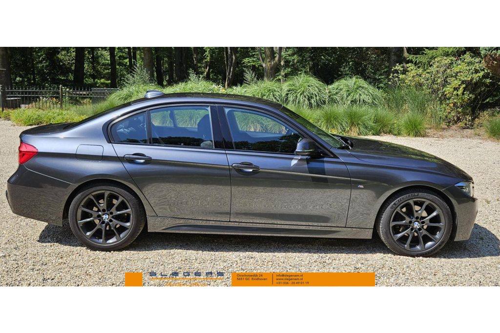 BMW 3 Serie 318i Centennial High Executive M Sport black line