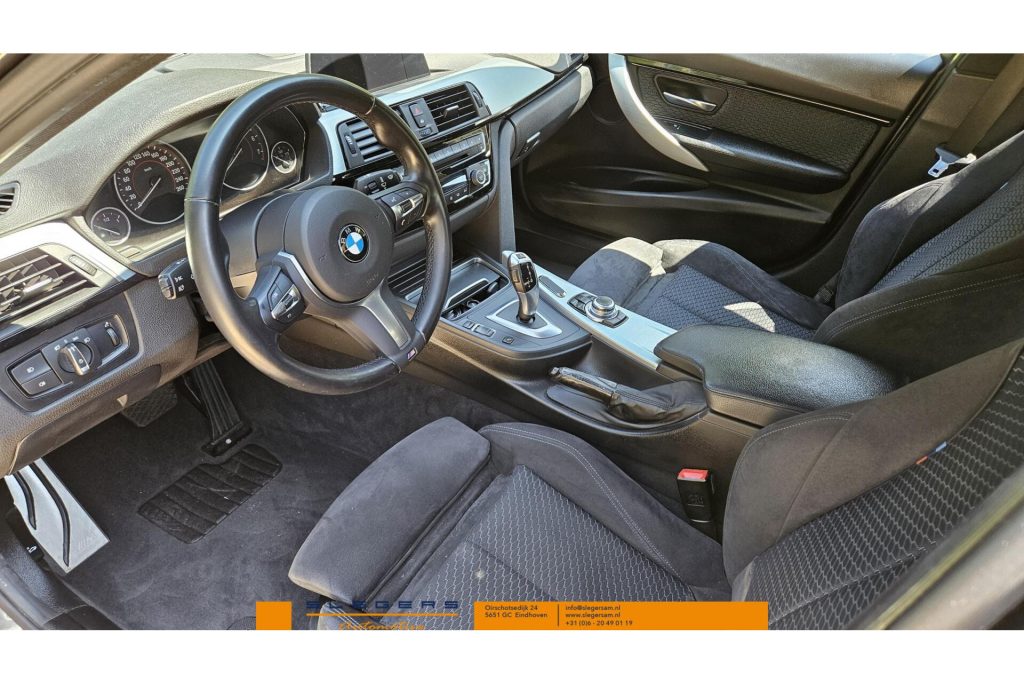 BMW 3 Serie 318i Centennial High Executive M Sport black line