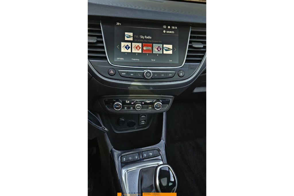 Opel Crossland 1.2 Turbo Elegance Trekhaak panodak