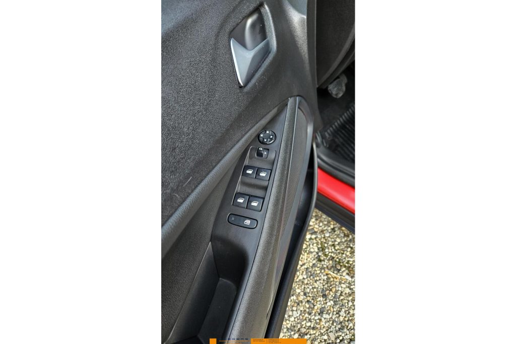 Opel Crossland 1.2 Turbo Elegance Trekhaak panodak