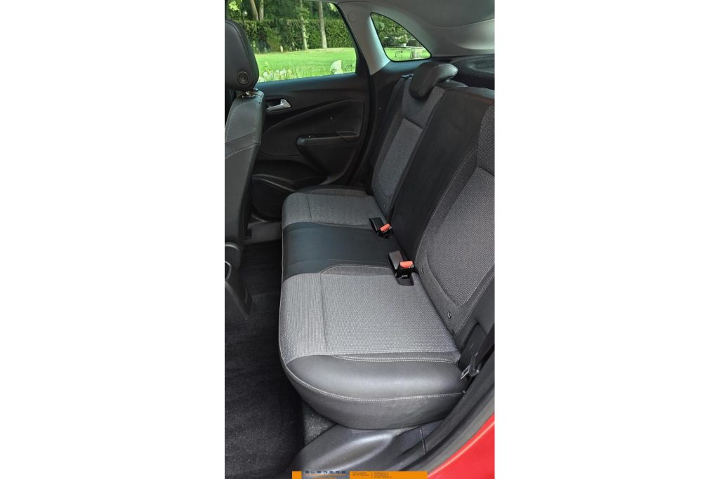 Opel Crossland 1.2 Turbo Elegance Trekhaak panodak
