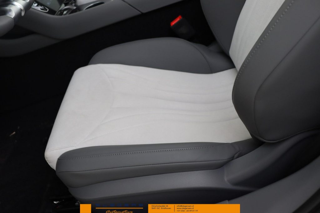 MG Cyberster Trophy Extended Range 77kWh
