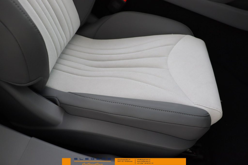 MG Cyberster Trophy Extended Range 77kWh