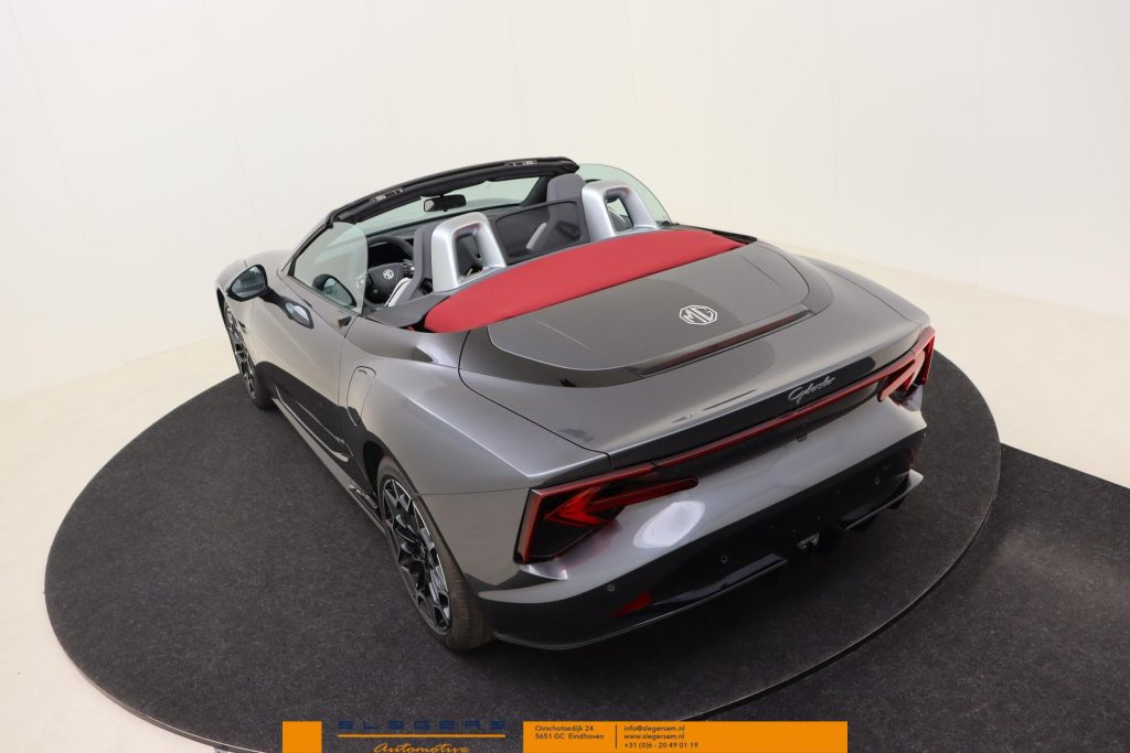 MG Cyberster Trophy Extended Range 77kWh