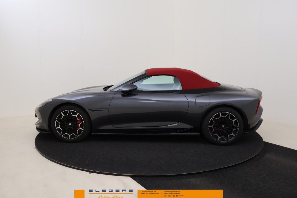 MG Cyberster Trophy Extended Range 77kWh